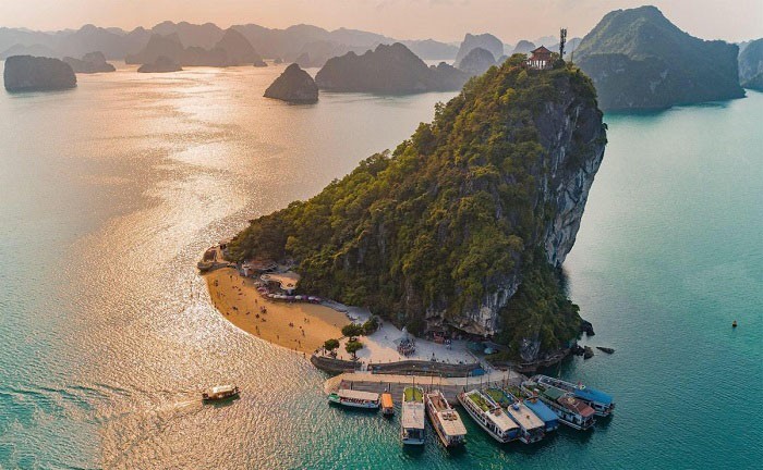 Discover Titop Island – A bright pearl in the heart of Ha Long Bay